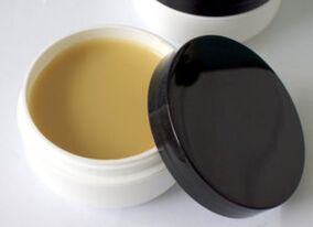 Pommade médicinale à base de plantes pour le traitement du pied d'athlète